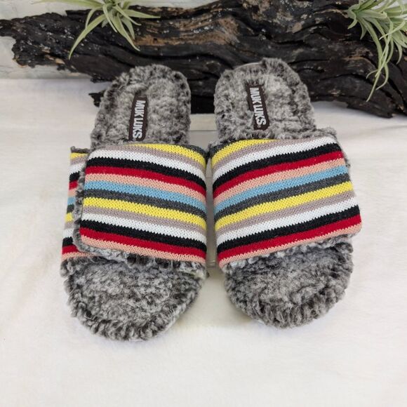 Muk Luks Adjustable Slide Slippers - Size Large (9-10) - Picture 2 of 11